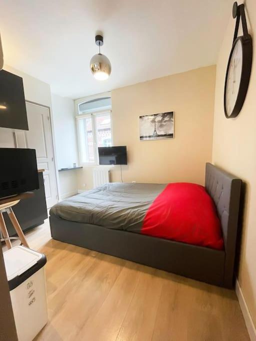 Netflix & Bed Apartment